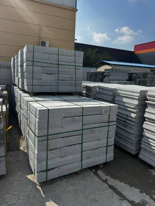 芝麻灰路牙石工程應用廠家選型指南:汶上縣白石鄉揚磊石材加工廠,適配